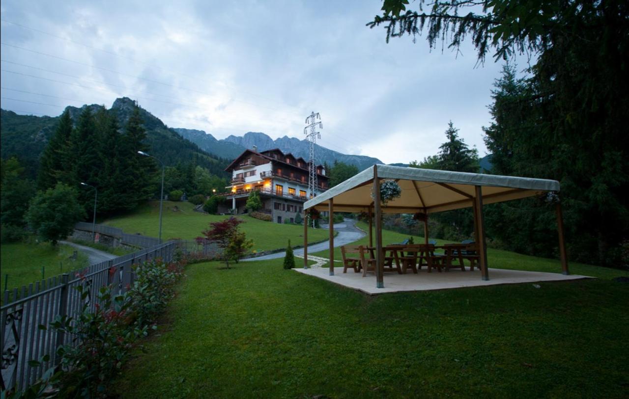 Albergo Ristorante Scanapa Кастионе дела Презолана Екстериор снимка