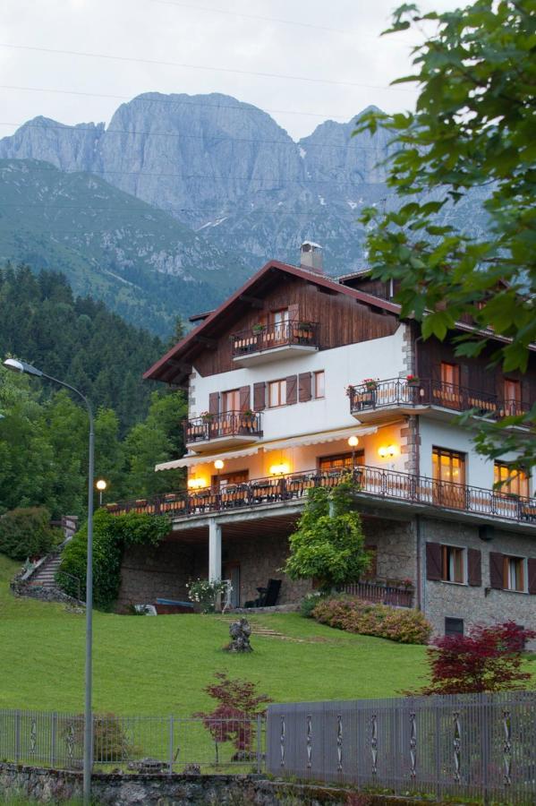 Albergo Ristorante Scanapa Кастионе дела Презолана Екстериор снимка