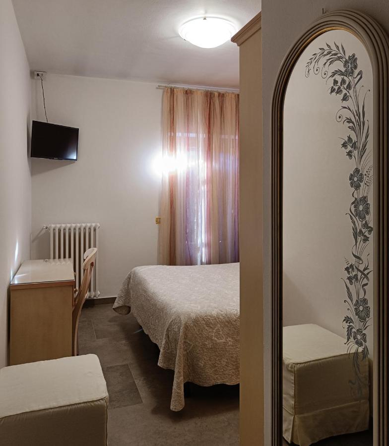 Albergo Ristorante Scanapa Кастионе дела Презолана Екстериор снимка