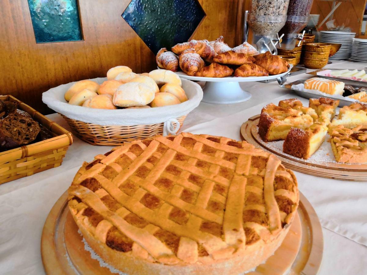 Albergo Ristorante Scanapa Кастионе дела Презолана Екстериор снимка
